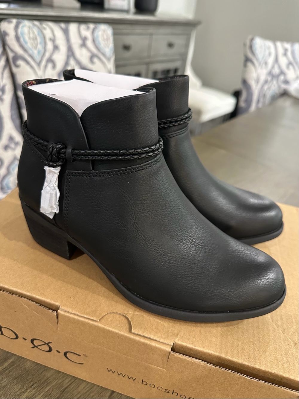 b.o.c Womens 6 M Black Faux Leather Lindsay Zip Up Ankle Booties NIB PR3